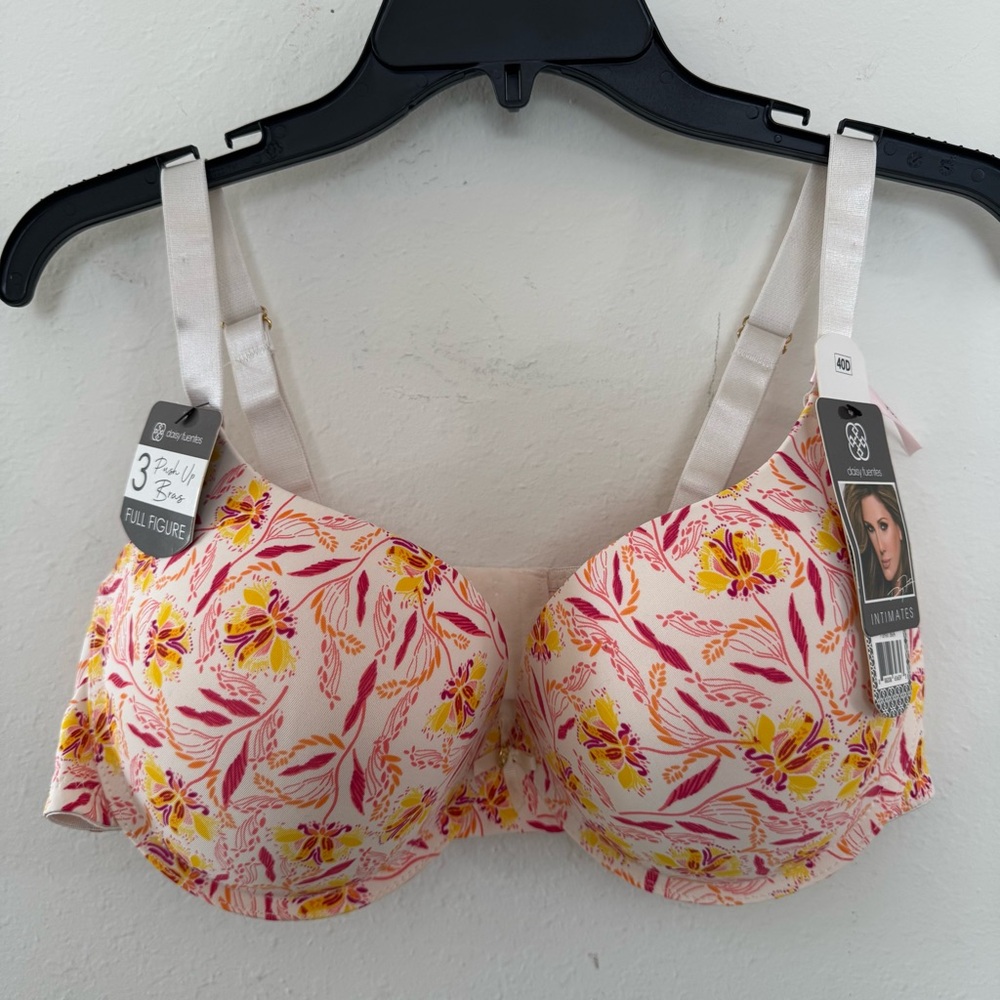 Daisy Fuentes Intimates Full Figure T-Shirt Bra, Floral Pattern, Coral, Size 40D